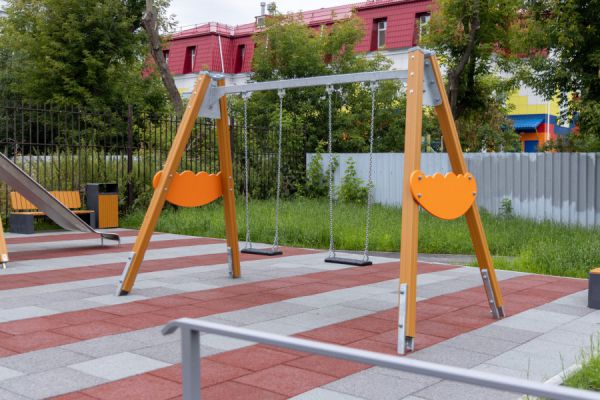 В Екатеринбурге до сентября благоустроят три дворовые территории