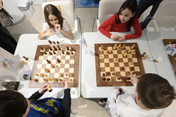 Евгений Куйвашев открыл шахматный клуб Сергея Карякина в Екатеринбурге