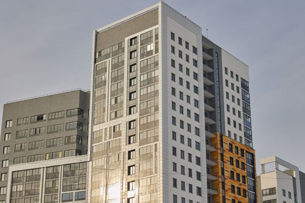 В Екатеринбурге обвалились продажи квартир в новостройках