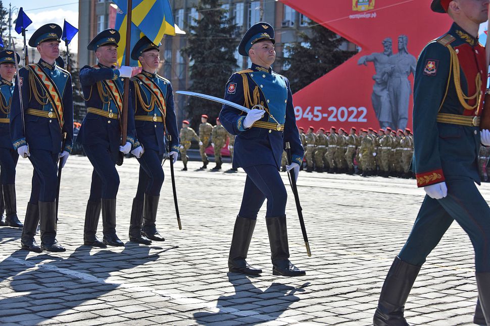 Во сколько начнется парад в екатеринбурге. Парад Победы 2013 Екатеринбург. Парад Победы 2022 в Екатеринбурге. Парад Победы Екатеринбург 2021. Парад Победы в Екатеринбурге 2019.