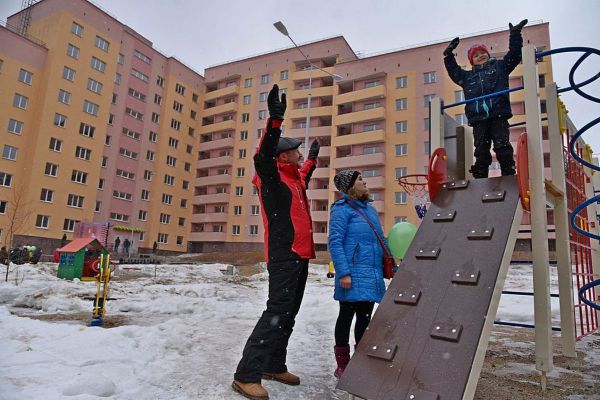 В регионе уже десять лет действует областной материнский капитал