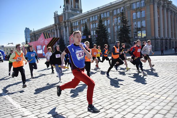 В эстафете «Весна Победы» приняли  участие 2,5 тысячи спортсменов.  Фото