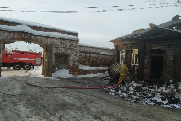 В Камышлове сгорело здание станции скорой помощи