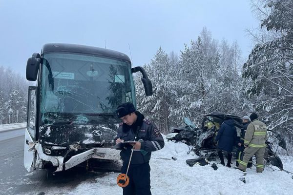 На Серовском тракте снова произошло смертельное ДТП с рейсовым автобусом