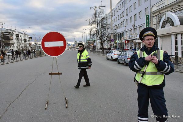 Возле мэрии Екатеринбурга полиция задержала пьяного водителя