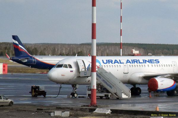 В самолете «Уральских авиалиний» умерла женщина