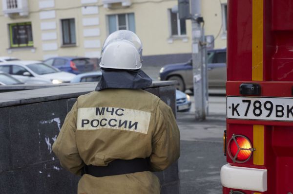 В Среднеуральске двое человек погибли при пожаре в частном доме