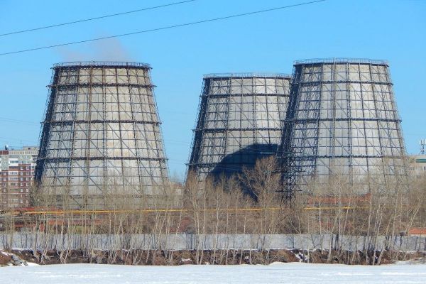 В Екатеринбурге на заводе «ВИЗ-Сталь» насмерть разбилась сотрудница