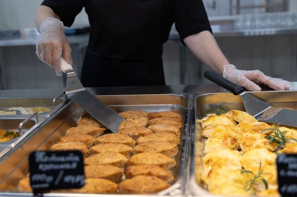 Мясо с истекшим сроком годности могло поступать в соцучреждения Свердловской области