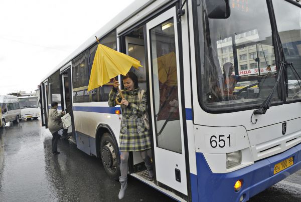 Сообщи о грязных автобусах и трамваях