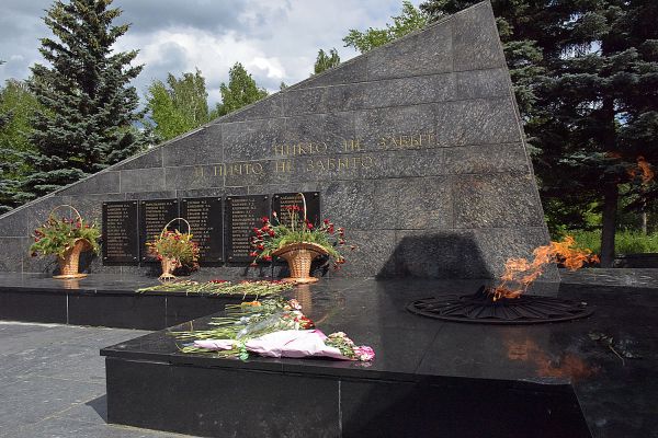 Свердловские поисковики обнаружили в местах боев останки 451 красноармейца
