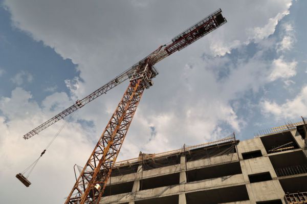 На строительство школы на улице Рощинской в Екатеринбурге выделили 800 миллионов рублей