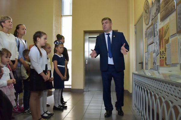 Накануне Дня финансиста региональный Минфин открыл двери для школьников
