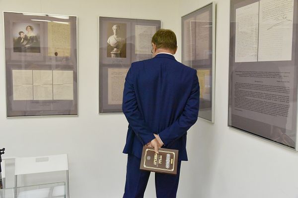 Самый таинственный бизнесмен Урала: в Екатеринбурге открылась международная выставка, рассказывающая   о Демидовых