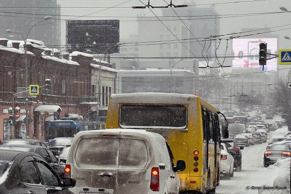 ГИБДД: водители общественного транспорта Екатеринбурга стали чаще устраивать аварии