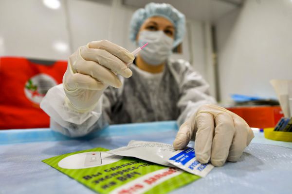 Свердловские медики обследовали на ВИЧ каждого третьего уральца