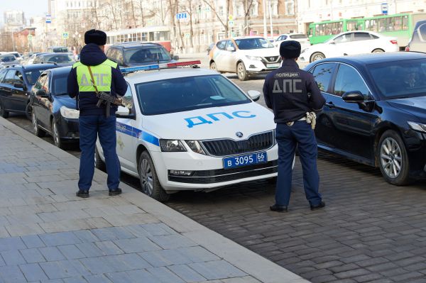 В ноябрьские праздники на нарушениях ПДД попались больше тысячи екатеринбуржцев