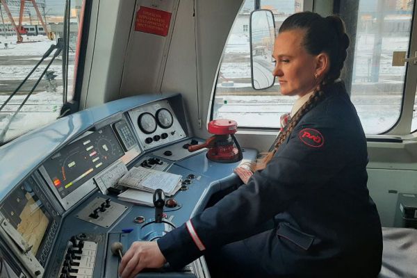 Будет меньше ста. Список неженских профессий собираются сократить