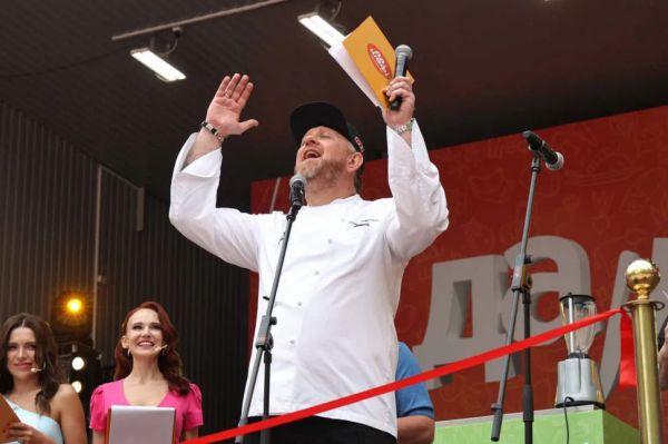 Организаторы фестиваля «Да, шеф» в Екатеринбурге отсудили у Константина Ивлева более 600 тысяч рублей