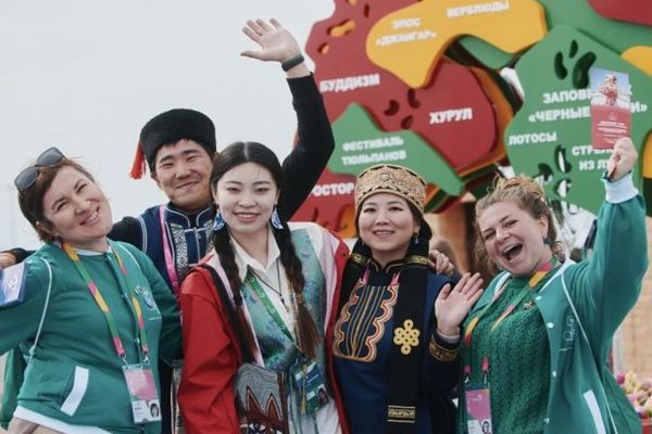 До встречи в Екатеринбурге! Более 100 тысяч человек подали заявки на участие в фестивале молодёжи