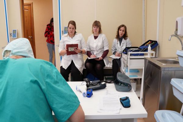 В этом году Свердловский медколледж выпустил более 3200 специалистов