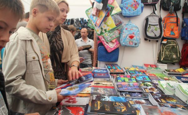 Чтобы собрать ребенка в школу, нынче потребовалось 18 тысяч рублей