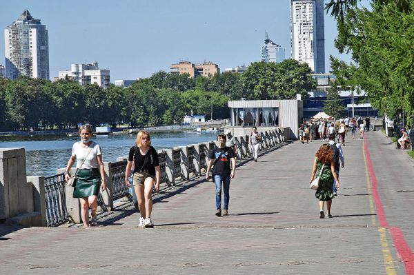 МЧС: смог пришел в Екатеринбург из-за пожара под Сысертью