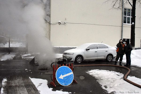 Нарушителям правил парковки в Екатеринбурге будут блокировать колеса