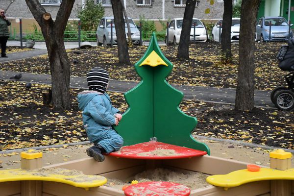 Свердловские власти направят на благоустройство дворов и общественных территорий более 1,7 млрд рублей