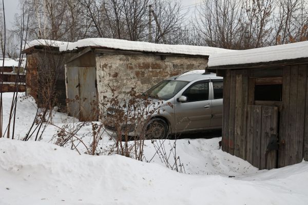 В Екатеринбурге снесут гаражный комплекс на улице Челюскинцев