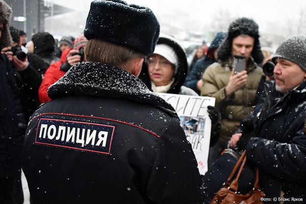 В Екатеринбурге ищут несовершеннолетнюю с тату на щиколотке