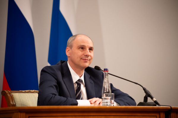 Губернатор Денис Паслер поздравил коллективы колледжей и техникумов с Днем среднего профессионального образования