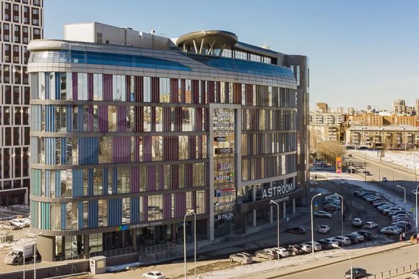 В Екатеринбурге за 1,9 миллиарда рублей продают интерьерный центр у ЦПКиО