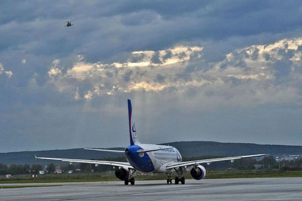 Впервые за полтора года в Екатеринбург прибыл почтовый самолет из Китая