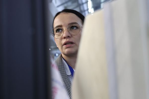 Никаких «коллеги, добрый день». Екатеринбуржцы выбирают режим тишины вместо рабочих уведомлений в отпуске