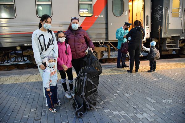 Летом 2022 года школьники смогут путешествовать на поезде со скидкой 50%