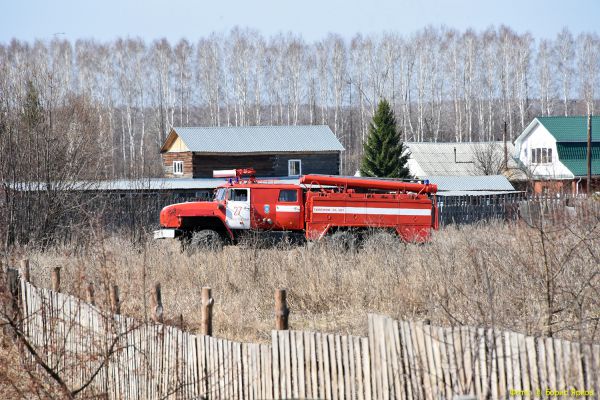 В поселке Пышма сгорели три частных дома