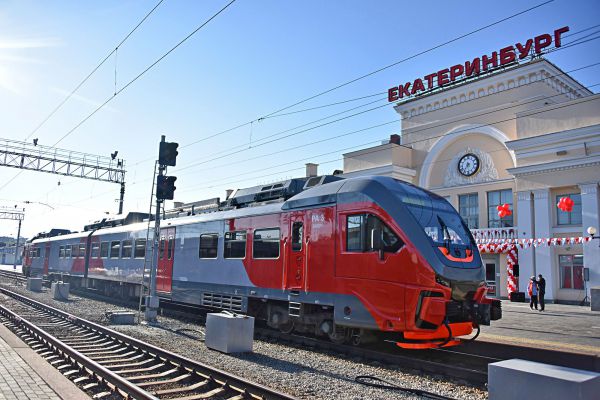 С 1 декабря между Екатеринбургом и Верхней Пышмой будет курсировать рельсовый автобус