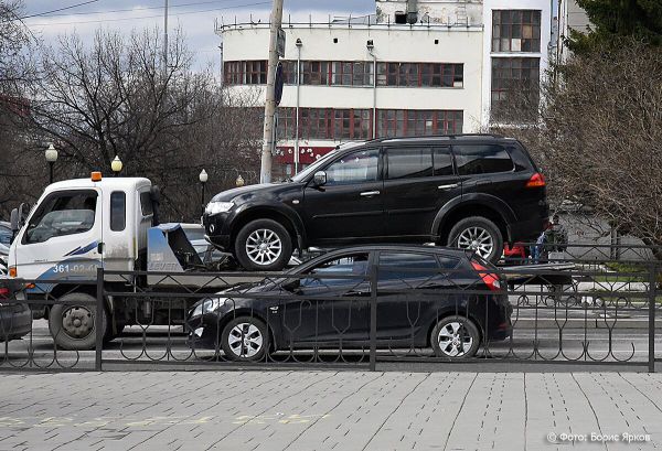 Дорогу велосипедам, отмена «шипов» и ОСАГО на бумаге: какие изменения в ПДД вступают в силу в этом году