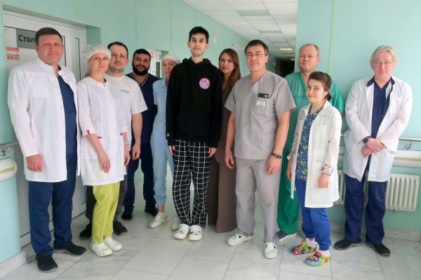 Свердловские врачи спасли 23-летнего екатеринбуржца с редкой формой рака