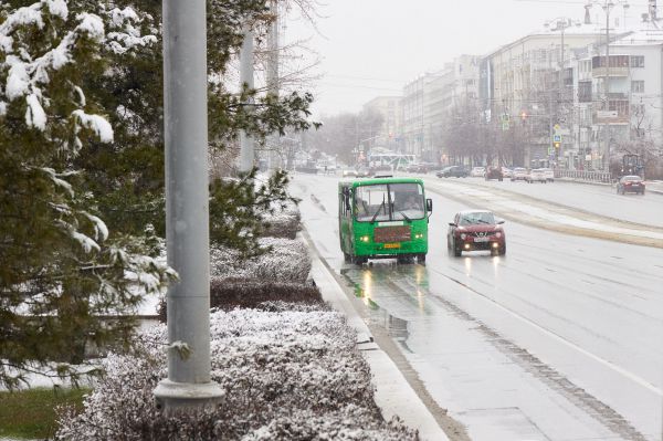 В Екатеринбурге с рейсового автобуса сняли водителя с иностранными правами