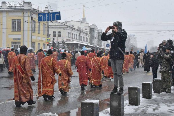 Во время пасхального крестного хода в Екатеринбурге закроют несколько улиц. Рассказываем, какие