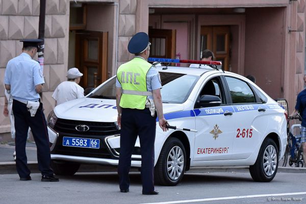 В Екатеринбурге иномарка наехала на трехлетнего ребенка