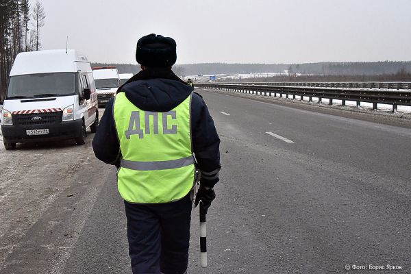 В Екатеринбурге столкнулись два автобуса, троллейбус и автомобиль