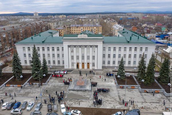 В Нижнем Тагиле реконструировали площадь в центре Вагонки