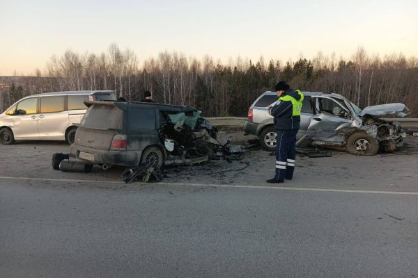 На Тюменском тракте водитель устроил смертельное ДТП при обгоне