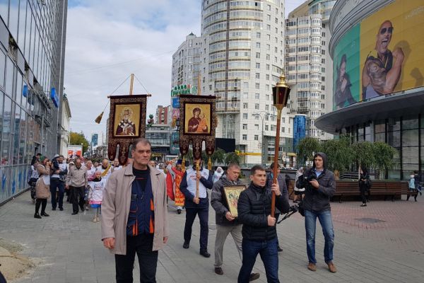 На Урале 36 человек отказались от алкоголя после участия в крестном ходе