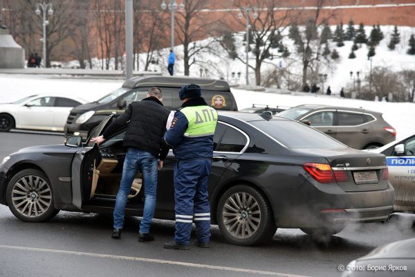 Екатеринбург вошел в топ-городов, где ездят самые вежливые водители