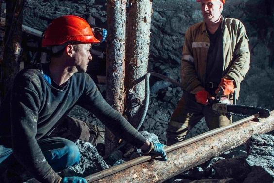 К бастующим шахтерам «Мариинского прииска» приехал министр промышленности