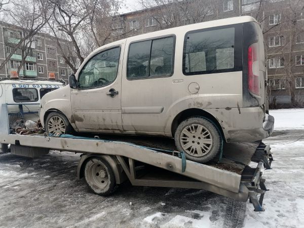 Судебные приставы изъяли у екатринбуржца машину за долги